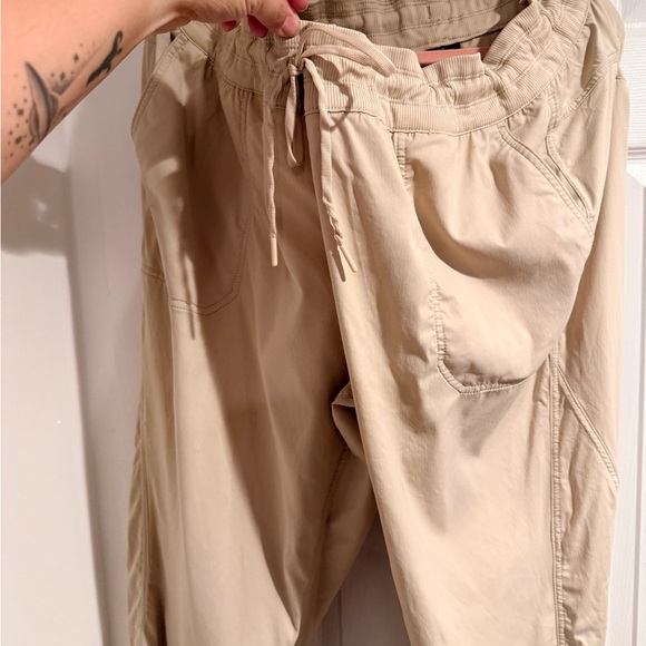 The North Face Women's Khaki Chinos - Picture 4 of 7